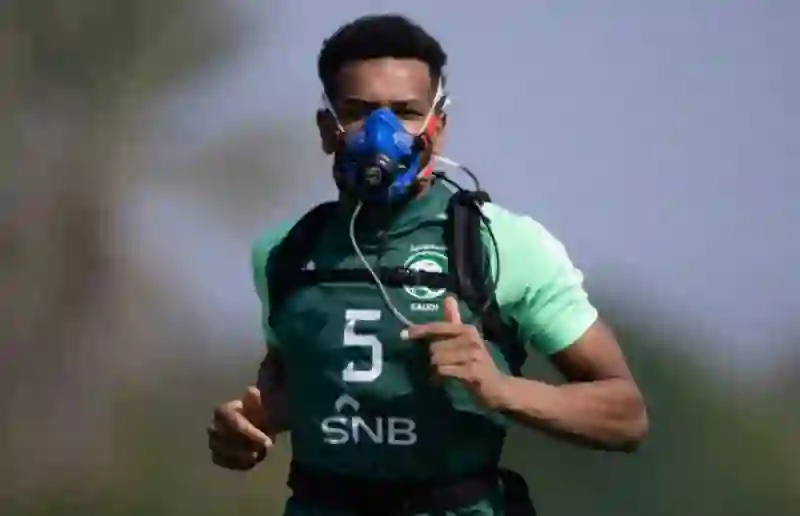 تفاصيل إصابة البليهي في تدريبات المنتخب وهل يشارك في مباريات كأس آسيا أم  يلحق بسالم؟