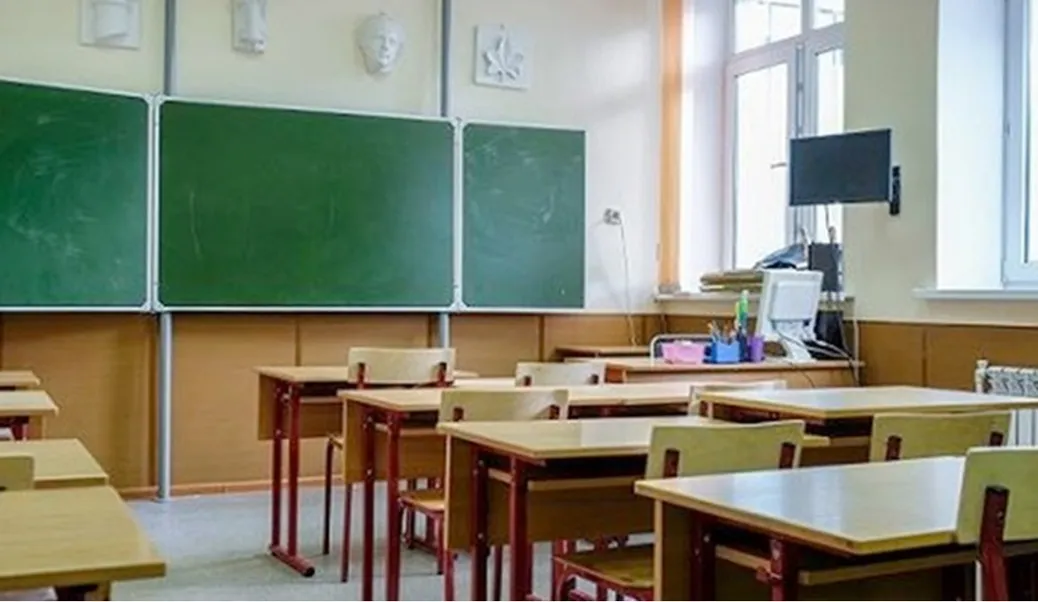 رسمياً: وزارة التعليم تعلن العودة للدراسة عن بعد بسبب فيروس نيباه