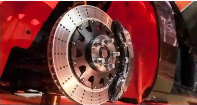 7 أشياء يجب عليك معرفتها عن الفرامل وليش لازم ما تغير زيت الفرامل غير في هذه الحالة فقط