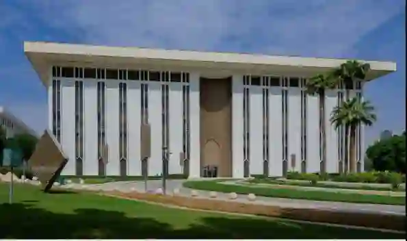 حصري وعاجل من البنك المركزي السعودي .. اعفاء العملاء الافراد من مبالغ مالية جديدة