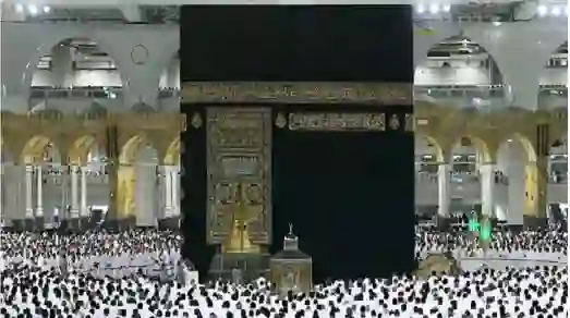 السعودية تنهي دور مكاتب السياحة في إصدار تأشيرات العمرة وتوضح طريقة إصدار تأشيرات العمرة الجديدة والجنسيات التي يشملها القرار